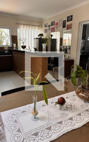 Casa à venda com 358m², 5 quartos e 6 vagas Casa à venda com 358m², 5 quartos e 6 vagasEspaço Gourmet