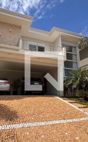 Casa à venda com 358m², 5 quartos e 6 vagas Casa à venda com 358m², 5 quartos e 6 vagasFachada