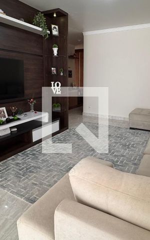 Casa à venda com 358m², 5 quartos e 6 vagas Casa à venda com 358m², 5 quartos e 6 vagasSala 2