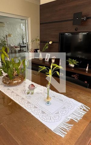 Casa à venda com 358m², 5 quartos e 6 vagas Casa à venda com 358m², 5 quartos e 6 vagasEspaço Gourmet