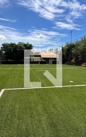 Casa à venda com 358m², 5 quartos e 6 vagas Casa à venda com 358m², 5 quartos e 6 vagasQuadra