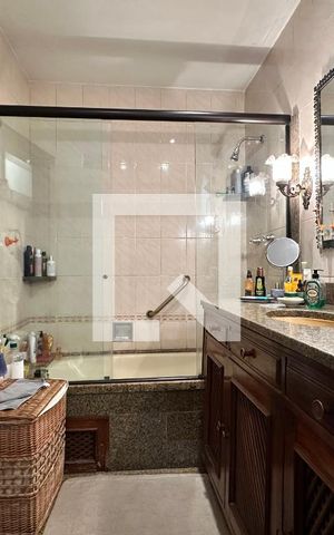 Apartamento à venda com 122m², 3 quartos e 1 vaga Apartamento à venda com 122m², 3 quartos e 1 vagaBanheiro 2