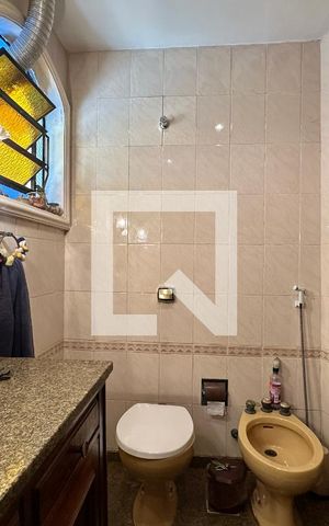 Apartamento à venda com 122m², 3 quartos e 1 vaga Apartamento à venda com 122m², 3 quartos e 1 vagaBanheiro 2