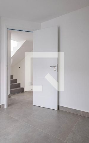 Casa de condomínio à venda com 275m², 3 quartos e 2 vagas Casa de condomínio à venda com 275m², 3 quartos e 2 vagasQuarto 2