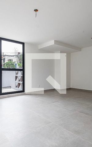 Casa de condomínio à venda com 275m², 3 quartos e 2 vagas Casa de condomínio à venda com 275m², 3 quartos e 2 vagasSala