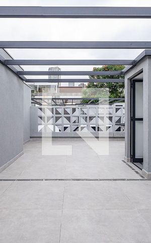 Casa de condomínio à venda com 226m², 3 quartos e 3 vagas Casa de condomínio à venda com 226m², 3 quartos e 3 vagasTerraço