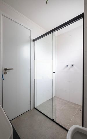 Casa de condomínio à venda com 226m², 3 quartos e 3 vagas Casa de condomínio à venda com 226m², 3 quartos e 3 vagasSuíte