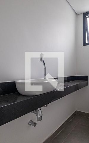 Casa de condomínio à venda com 226m², 3 quartos e 3 vagas Casa de condomínio à venda com 226m², 3 quartos e 3 vagasLavabo