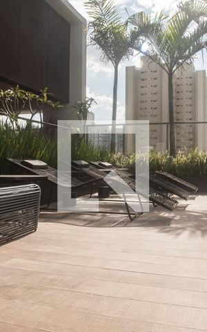 Studio à venda com 28m², 1 quarto e sem vagaÁrea comum - Piscina