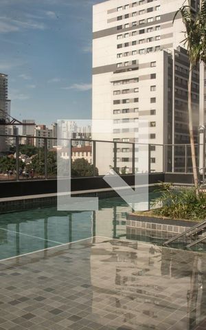 Studio à venda com 28m², 1 quarto e sem vagaÁrea comum - Piscina