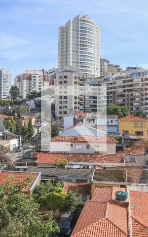 Apartamento à venda com 104m², 3 quartos e 2 vagas Apartamento à venda com 104m², 3 quartos e 2 vagasVista da Sala