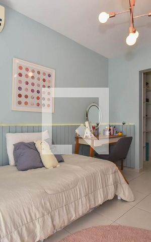 Casa à venda com 338m², 4 quartos e 5 vagas Casa à venda com 338m², 4 quartos e 5 vagasSuíte 3