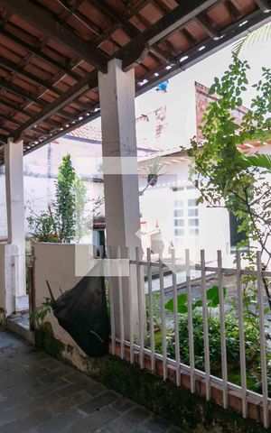 Casa à venda com 108m², 4 quartos e 2 vagas Casa à venda com 108m², 4 quartos e 2 vagasÁrea de Serviço