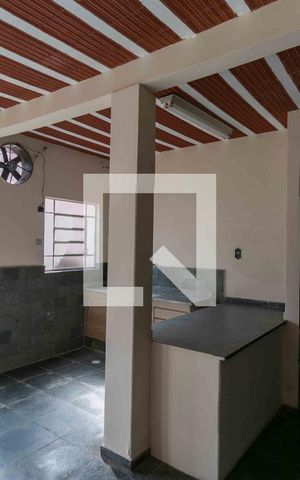 Casa à venda com 108m², 4 quartos e 2 vagas Casa à venda com 108m², 4 quartos e 2 vagasChurrasqueira