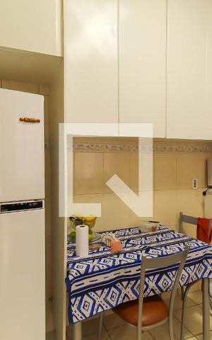 Casa à venda com 175m², 3 quartos e 2 vagas Casa à venda com 175m², 3 quartos e 2 vagasCozinha