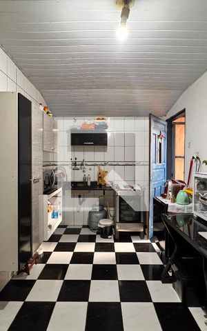 Casa à venda com 95m², 3 quartos e 1 vaga Casa à venda com 95m², 3 quartos e 1 vagaCozinha edícula