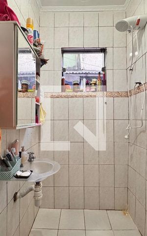Casa à venda com 95m², 3 quartos e 1 vaga Casa à venda com 95m², 3 quartos e 1 vagaBanheiro