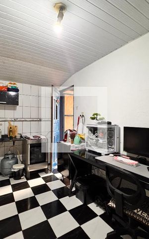 Casa à venda com 95m², 3 quartos e 1 vaga Casa à venda com 95m², 3 quartos e 1 vagaCozinha edícula