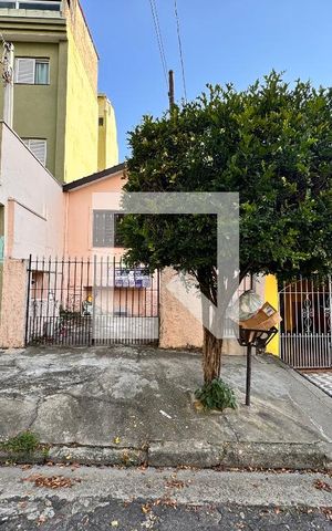 Casa à venda com 95m², 3 quartos e 1 vaga Casa à venda com 95m², 3 quartos e 1 vagaFachada + plaquinha
