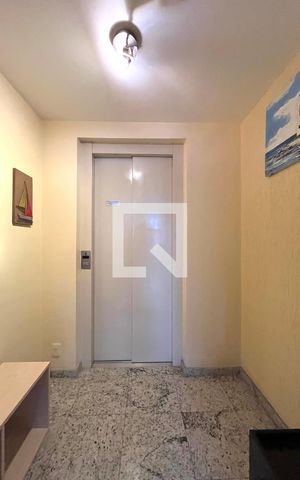 Apartamento à venda com 105m², 2 quartos e 2 vagas Apartamento à venda com 105m², 2 quartos e 2 vagasHall privativo