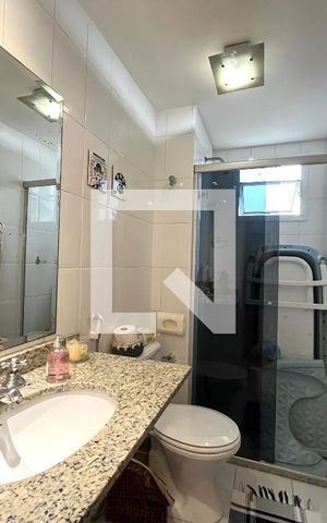 Apartamento à venda com 105m², 2 quartos e 2 vagas Apartamento à venda com 105m², 2 quartos e 2 vagasBanheiro Corredor