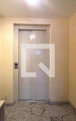 Apartamento à venda com 105m², 2 quartos e 2 vagas Apartamento à venda com 105m², 2 quartos e 2 vagasHall privativo