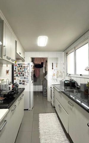 Apartamento à venda com 105m², 2 quartos e 2 vagas Apartamento à venda com 105m², 2 quartos e 2 vagasCozinha