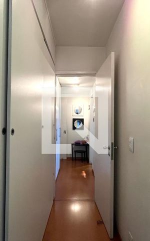 Apartamento à venda com 105m², 2 quartos e 2 vagas Apartamento à venda com 105m², 2 quartos e 2 vagasCloset da suíte