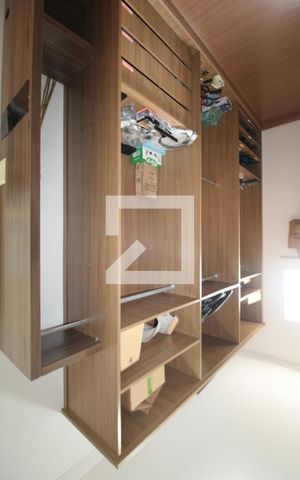 Casa à venda com 163m², 3 quartos e 2 vagasQuarto 1 (suíte) - Closet
