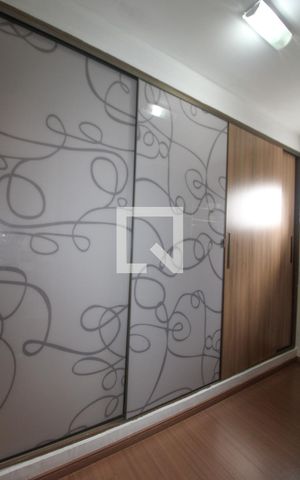 Casa à venda com 163m², 3 quartos e 2 vagas Casa à venda com 163m², 3 quartos e 2 vagasQuarto 1 (suíte) - Closet