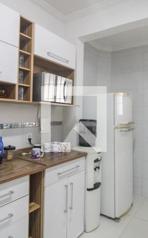 Casa à venda com 163m², 3 quartos e 2 vagas Casa à venda com 163m², 3 quartos e 2 vagasCozinha