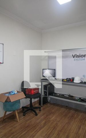 Casa à venda com 163m², 3 quartos e 2 vagas Casa à venda com 163m², 3 quartos e 2 vagasCloset do Quarto 3 (suíte)