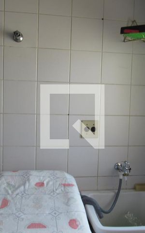 Apartamento à venda com 65m², 3 quartos e 1 vagaÁrea de Serviço