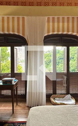 Casa à venda com 1800m², 11 quartos e 8 vagasSuíte 01 - Casa 01