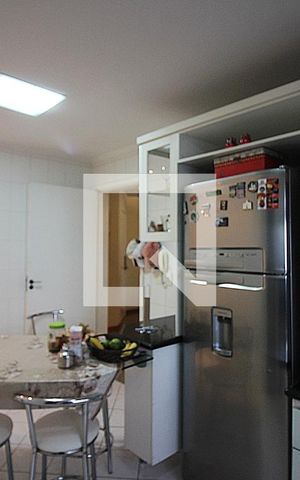 Apartamento para alugar com 130m², 3 quartos e 3 vagasCozinha 