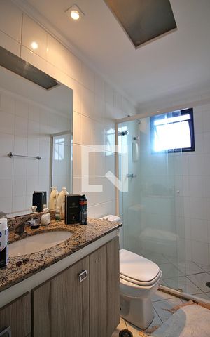 Apartamento para alugar com 130m², 3 quartos e 3 vagasSuíte 2 Banheiro 