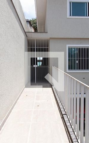 Casa à venda com 199m², 3 quartos e 2 vagas Casa à venda com 199m², 3 quartos e 2 vagasFachada da Casa