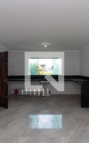 Casa à venda com 199m², 3 quartos e 2 vagas Casa à venda com 199m², 3 quartos e 2 vagasCozinha