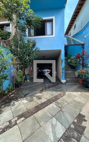 Casa à venda com 165m², 3 quartos e 4 vagasGaragem