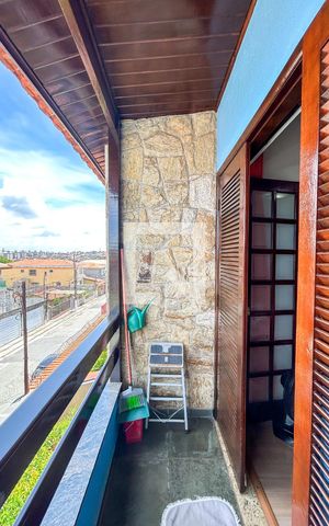 Casa à venda com 165m², 3 quartos e 4 vagasVaranda
