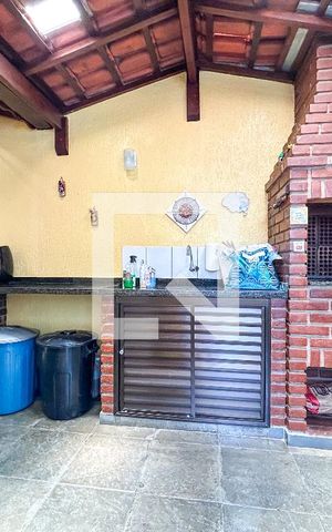 Casa à venda com 165m², 3 quartos e 4 vagasChurrasqueira
