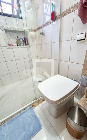 Casa à venda com 165m², 3 quartos e 4 vagasBanheiro
