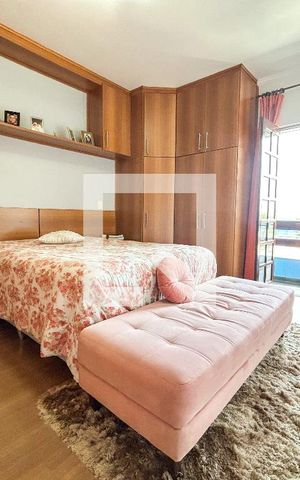 Casa à venda com 165m², 3 quartos e 4 vagasSuíte