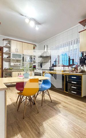 Casa à venda com 165m², 3 quartos e 4 vagasCozinha