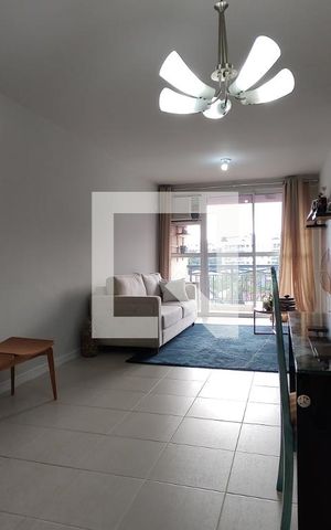 Apartamento à venda com 91m², 3 quartos e 1 vaga Apartamento à venda com 91m², 3 quartos e 1 vagaSala