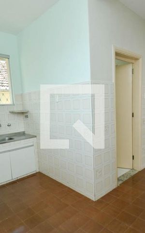Apartamento para alugar com 200m², 3 quartos e sem vaga Apartamento para alugar com 200m², 3 quartos e sem vagaCozinha