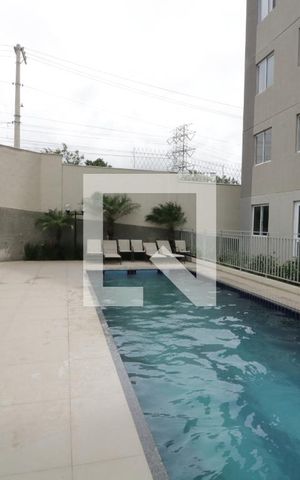 Apartamento à venda com 35m², 2 quartos e sem vagaÁrea comum - Piscina