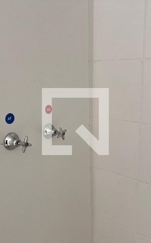Apartamento à venda com 43m², 2 quartos e 1 vaga Apartamento à venda com 43m², 2 quartos e 1 vagaBanheiro Social