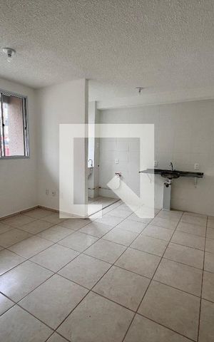 Apartamento à venda com 43m², 2 quartos e 1 vaga Apartamento à venda com 43m², 2 quartos e 1 vagaSala
