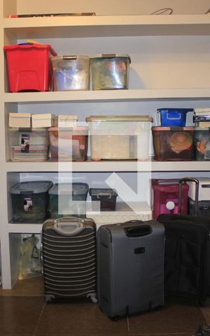 Casa à venda com 180m², 4 quartos e 2 vagasQuarto da Edícula